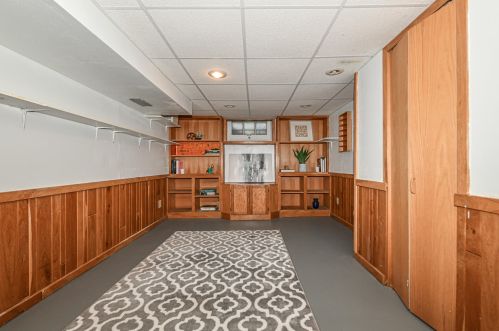 6417 Locust St, Milwaukee WI 53212-2444 exterior