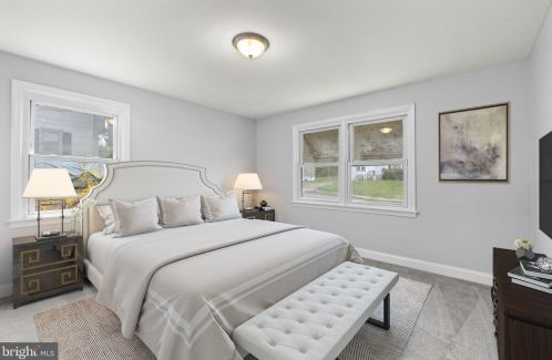 1014 Mulberry St, Chester PA 19015-3045 exterior