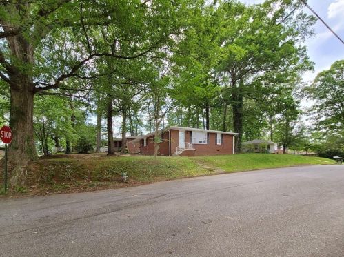 3225 Forrest Hills Dr, Atlanta GA  30354-1257 exterior