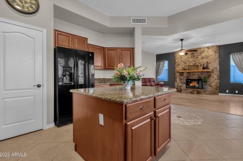 16647 15th Dr, Phoenix AZ  85045-0773 exterior