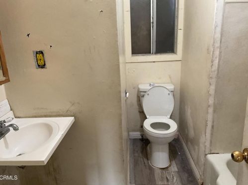 126 Garfield Ave, Oxnard CA 93030-5412 exterior