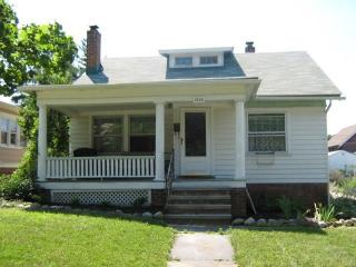 1650 Clarence Ave, Cleveland OH  44107-6203 exterior