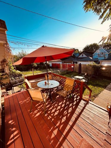 1261 36, Milwaukee WI 53215-1437 exterior