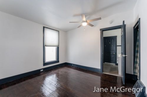 709 Apple Ave, Meskegon MI 49442-3648 exterior