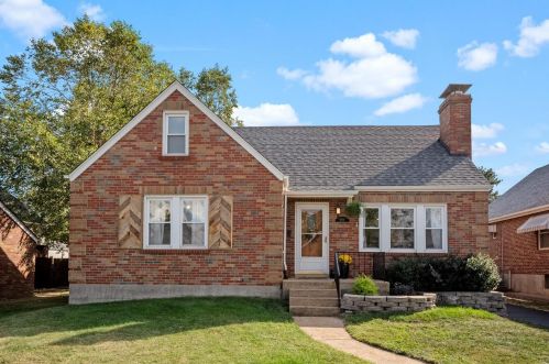 6816 Bonnie Ave, Saint Louis, MO 63123-3237