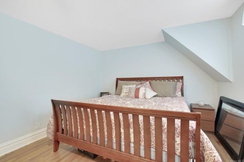 16 Prospect Ave, Middletown NY 10940-4117 exterior