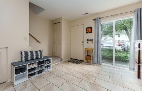 3647 Kenbrooke Ct, Kalamazoo, MI 49006-5438