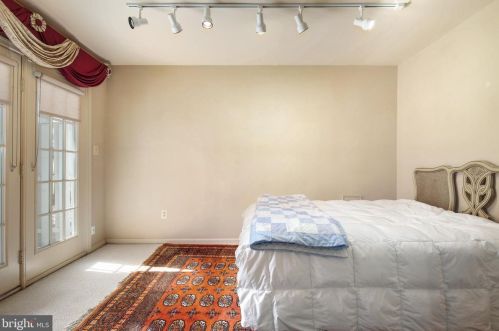 8402 Bells Ridge Ter, Rockville MD 20854-2799 exterior