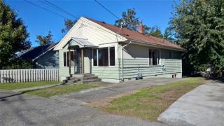 9638 56 Ave, Seattle WA  98178-2807 exterior