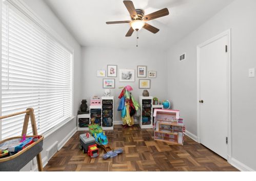 712 Francis Pl, Saint Louis MO 63105-2411 exterior