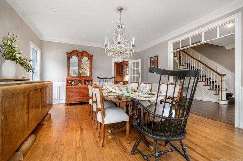 10 Woodway Ln, Wilton CT 06897-4730 exterior