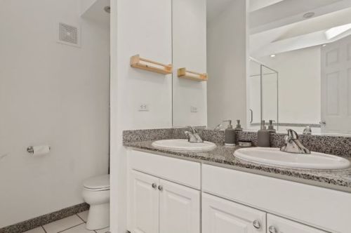 1859 California, Chicago IL 60647-4247 exterior