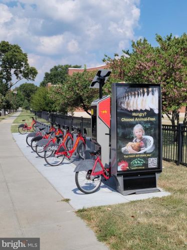 3918 10 St, Washington DC 20002-3736 exterior