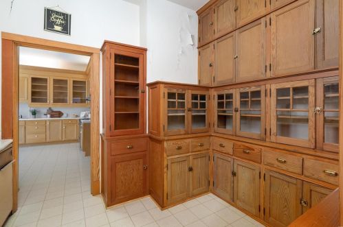 16 Kingsbury Pl, Saint Louis MO 63112-1825 exterior