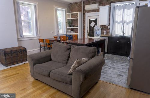 4830 Cedar Ave, Philadelphia PA 19143-2034 exterior