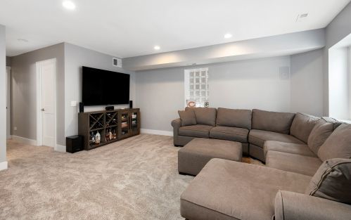 2223 Mclean Ave, Chicago IL 60647-4451 exterior