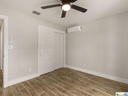 141 Lakeview, Spring Branch TX 78070-5398 exterior