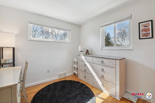 283 Longleaf Dr, Moon Twp PA  15108-3135 exterior