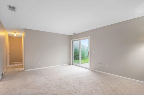 340 Riverwood Dr, Middlevle MI  49333-9092 exterior