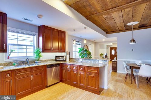 1835 Kendall St, Washington DC  20002-1605 exterior