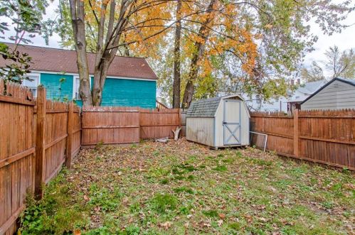 35 Prospect St, Enfield CT 06082-3443 exterior