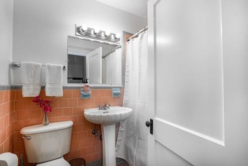 149 Winthrop Rd, Brookline MA  02445-4682 exterior