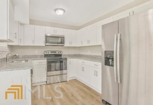 3338 Moravia Dr, Lithonia GA  30038-2640 exterior