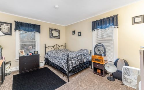 922 Lay Blvd, Kalamazoo MI 49001-3988 exterior