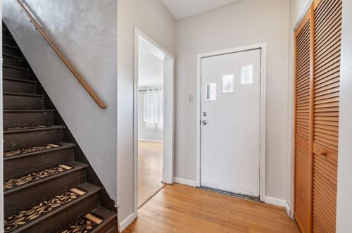 125 Blackhawk St, Pittsburgh, PA 15218-1149