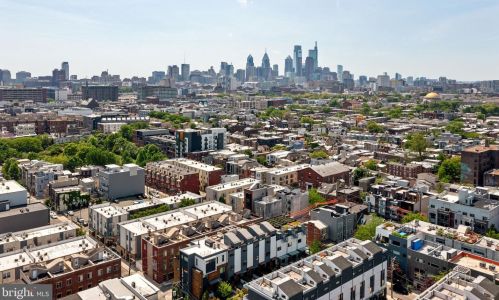 1102 2nd St, Philadelphia PA 19123-1650 exterior