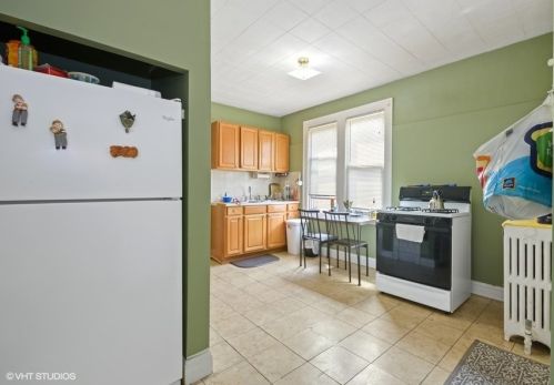 6710 Artesian Ave, Chicago IL 60645-5301 exterior