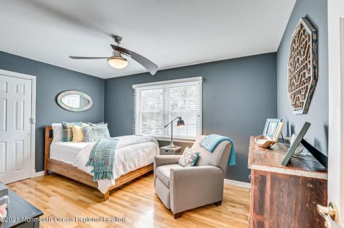 50 Farm Rd, Middletown NJ 07748-3703 exterior