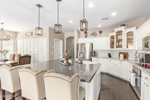 3174 Mead Dr, Chandler AZ 85248-5524 exterior