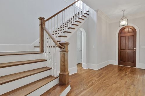 5 Conifer Cir, Atlanta GA 30342-4303 exterior