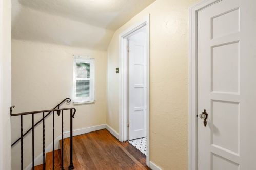 255 Cascade Rd, Pittsburgh PA 15221-4439 exterior