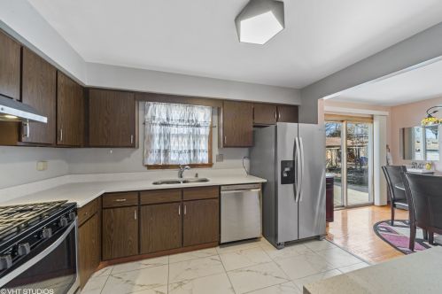 505 2nd St, Elmhurst IL  60126-2502 exterior