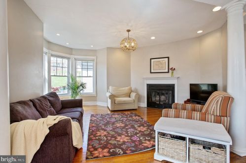 206 S St, Washington DC  20002-1571 exterior