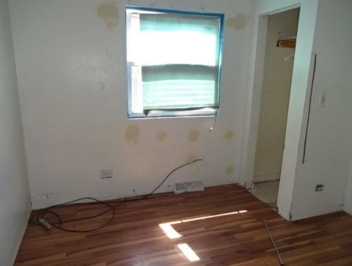 1300 7 Ave, Broadview IL 60153-2028 exterior