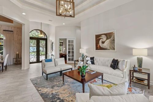 8935 Shenendoah Cir, Naples FL 34113-1661 exterior