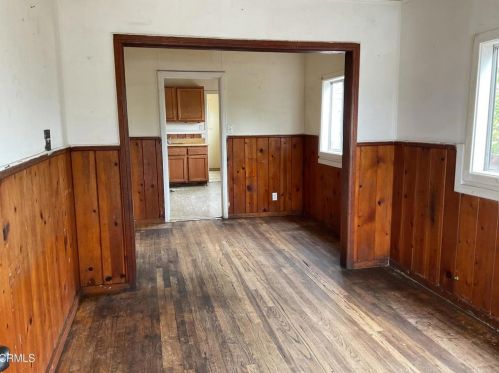 126 Garfield Ave, Oxnard CA 93030-5412 exterior