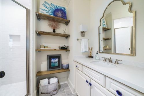 4515 Conway Dr, Atlanta GA 30327-3535 exterior