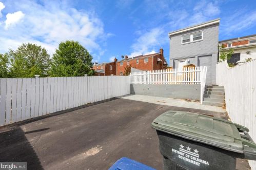 632 Chaplin St, Washington DC  20019-4245 exterior