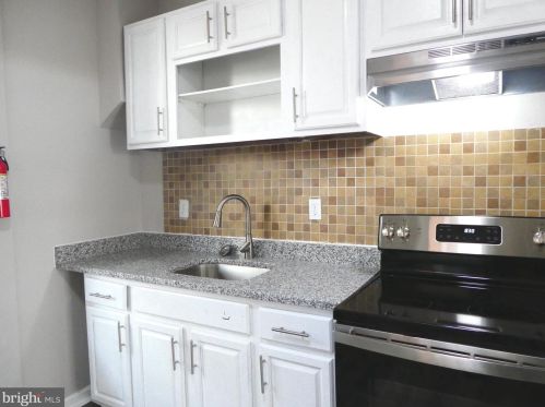 3912 Darien St, Philadelphia PA 19140-3211 exterior