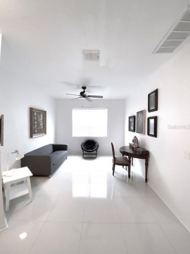 9446 Leatherwood Ave, Tampa FL  33647-3259 exterior