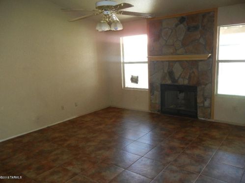 9865 Paseo Juan Tabo, Tucson AZ  85747-9131 exterior