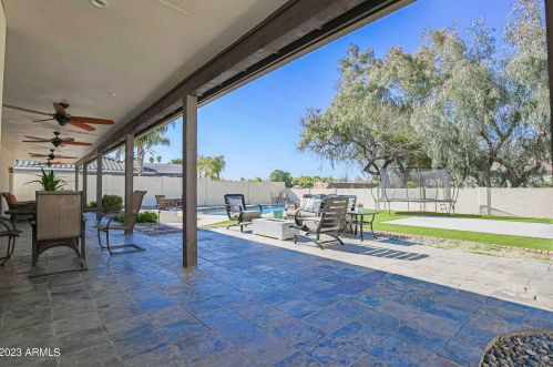 902 Claremont St, Phoenix AZ  85013-1360 exterior