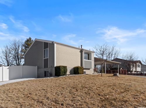 8211 1520, Taylorsville UT 84084-2420 exterior