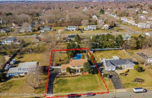 126 Lancaster Rd, East Freehold NJ 07728-3111 exterior