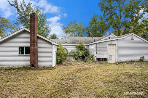 875 Dangl Rd, Meskegon MI 49442-6303 exterior