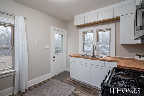 967 Emerson Ave, Meskegon MI  49442-5131 exterior